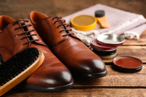 how to shine fake leather shoes|best cloth for polishing shoes.